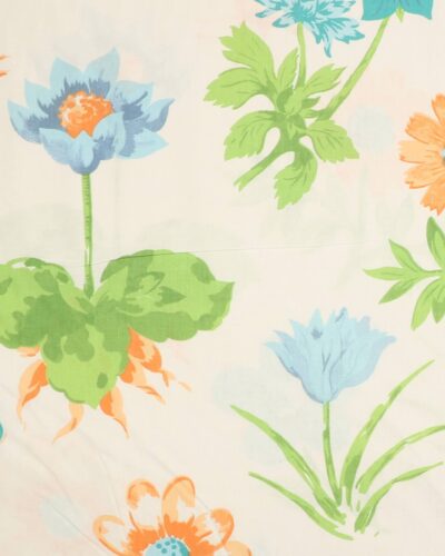 Store blomster på hvid - Boligtekstil