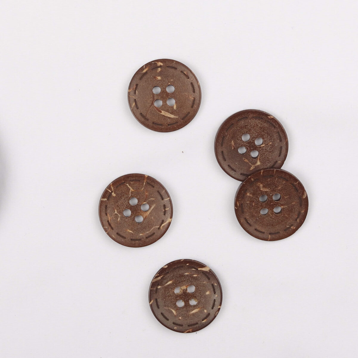 Kokosknap m. stikning, 20 mm