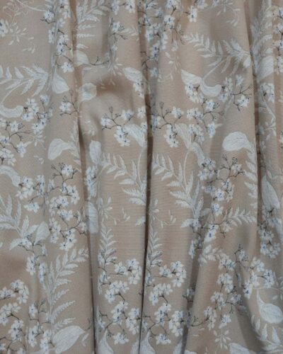 Beige med hvide blomster, 280 cm. bred