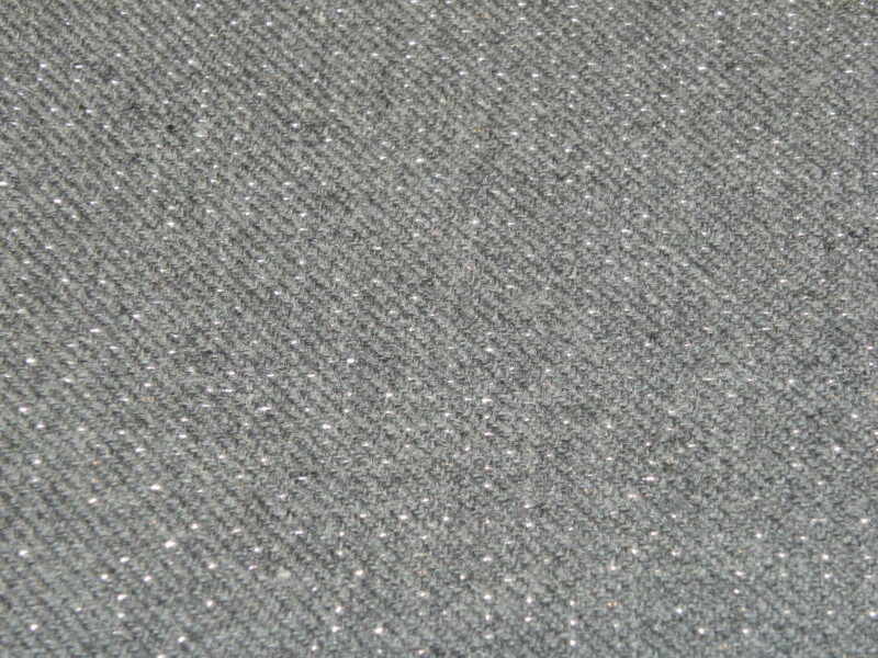 Mørkegrå med sølv der glimter - Uld/polyester - Info mangler