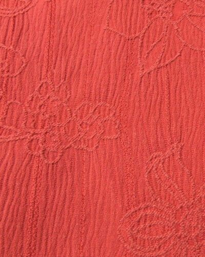 Rød med præget blomstermønster, bomuld/polyester