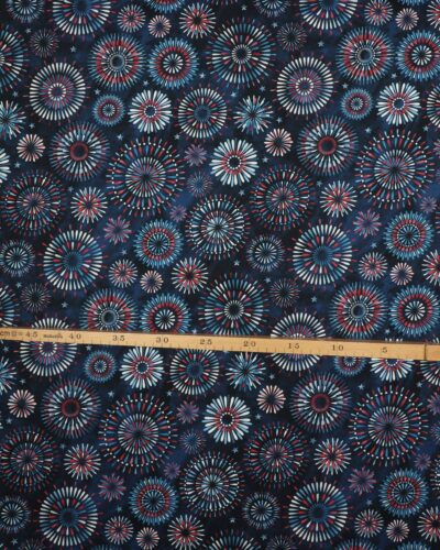 Mønster på blå bundfarve - Patchwork