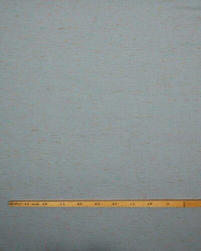 Lys blå med farvede nister - Uld