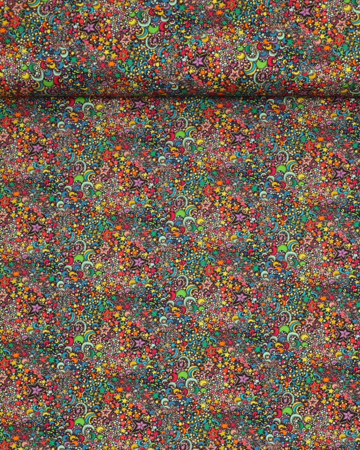 Farverige stjerner, prikker, halvmåner - Patchwork