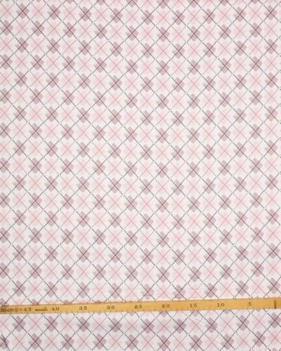 Rosa og gammelrosa på hvid - Patchwork