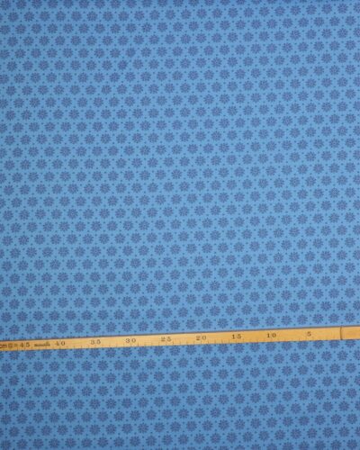 Mørkeblå blomst på blå - Patchwork 7 Mørkeblå blomst på blå - Patchwork