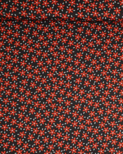 Rød blomst på sort - Patchwork