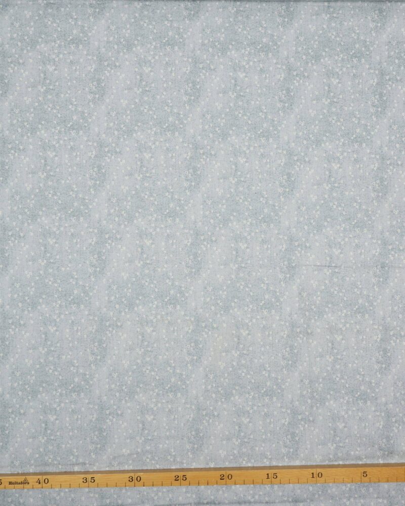 Små hvide hjerter på grå/blå - Patchwork - Windham fabrics