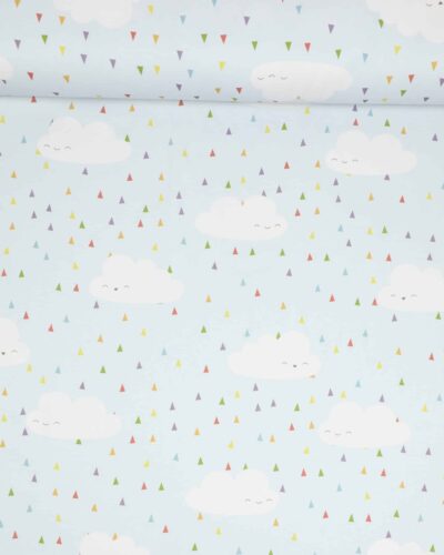 Sovende skyer på lyseblå - Boligtekstil