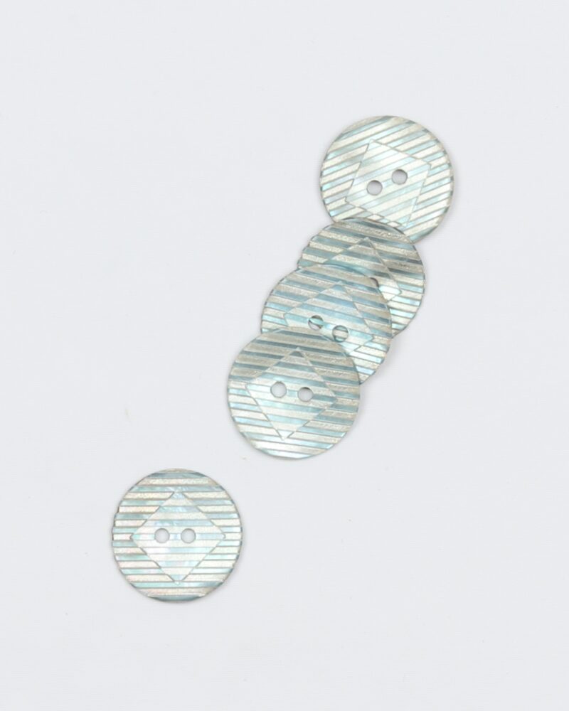Stribet lyseblå - Perlemor 18 mm -