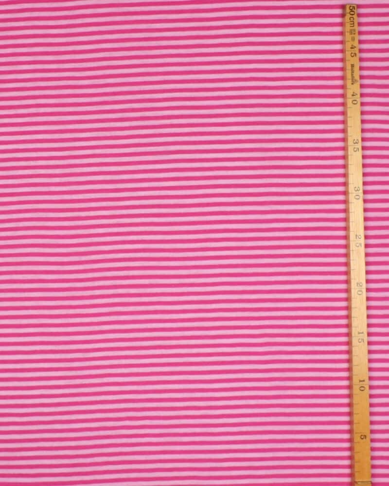 Pink/lyserød striber - Uld - Info mangler