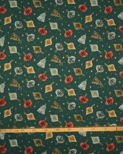 Noel, juleornamenter på mørk grøn - Patchwork