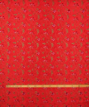 Rød med broderet blomster - Polyester - Info mangler