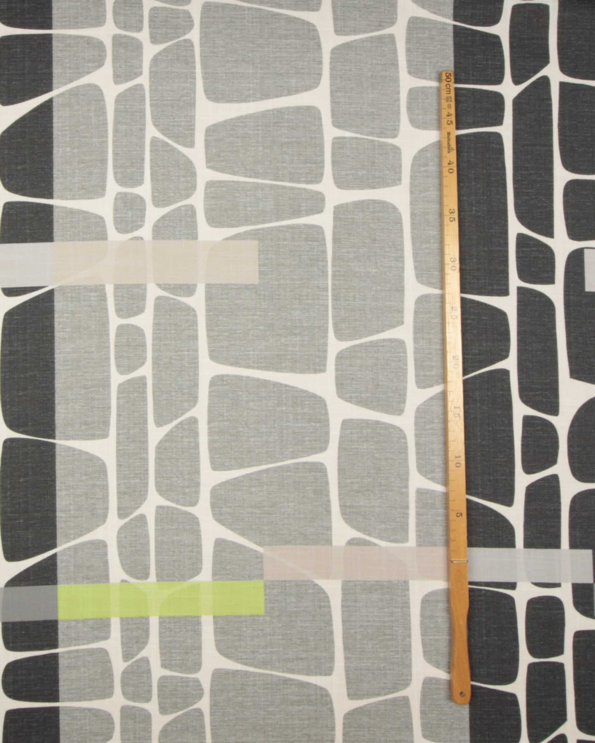 Let lyst gardin m. gråt/koksgråt mønster 5 Let lyst gardin m. gråt/koksgråt mønster - Billede 3