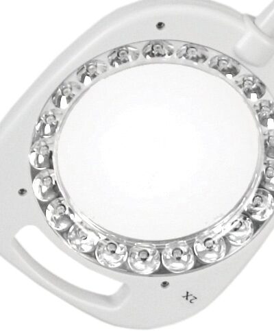 3 i en lampe, LED med lup