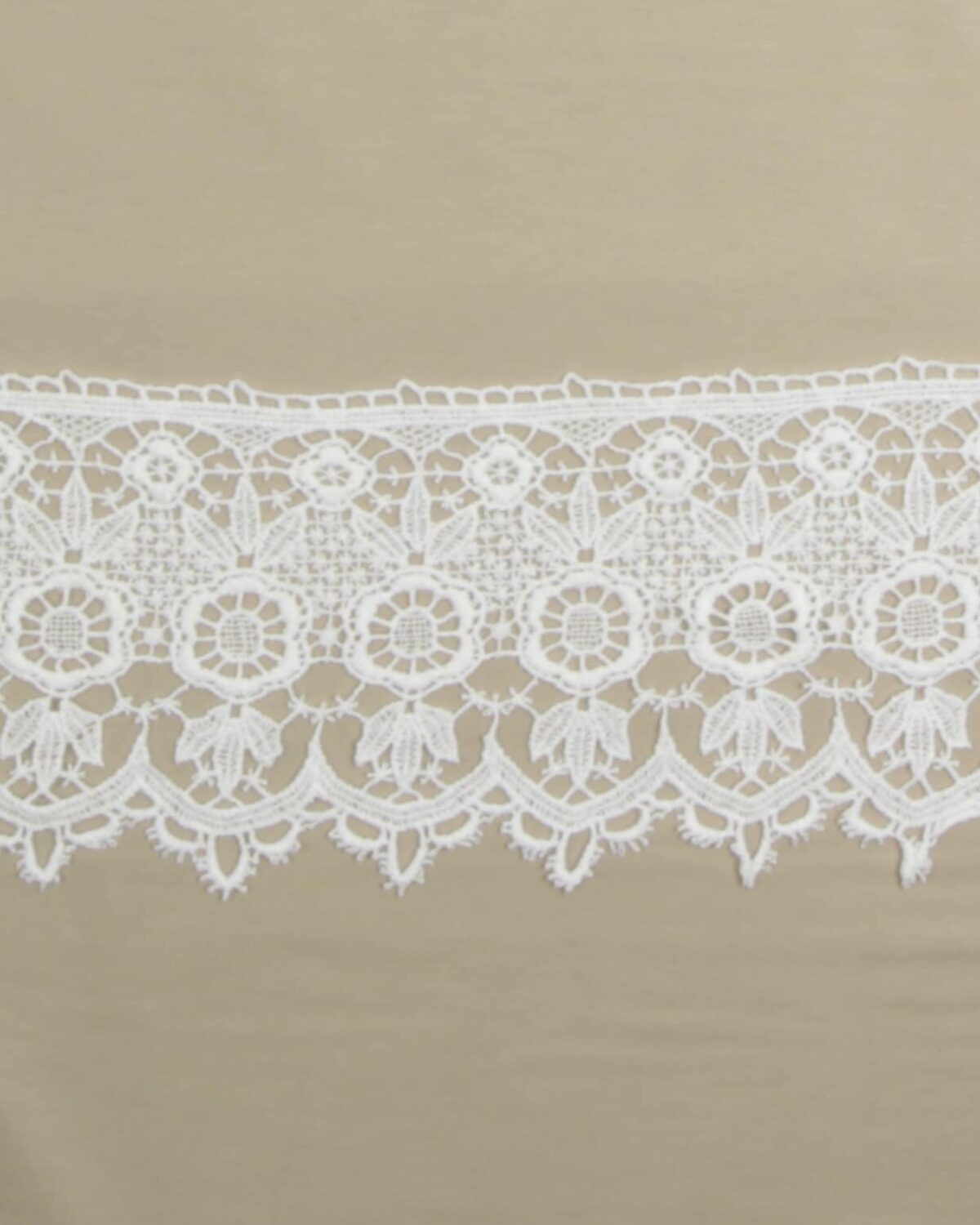 Hvid - 15 cm macrameblonde