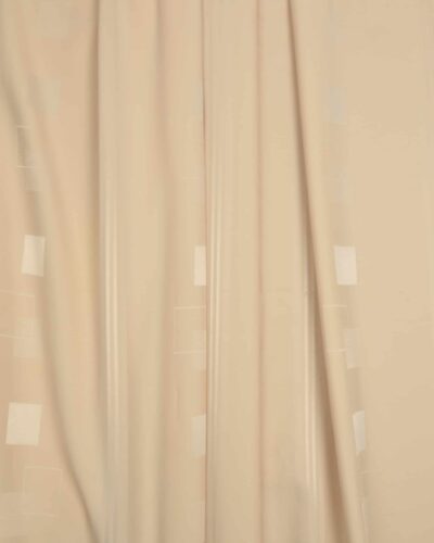 Lys beige med blanke felter og striber