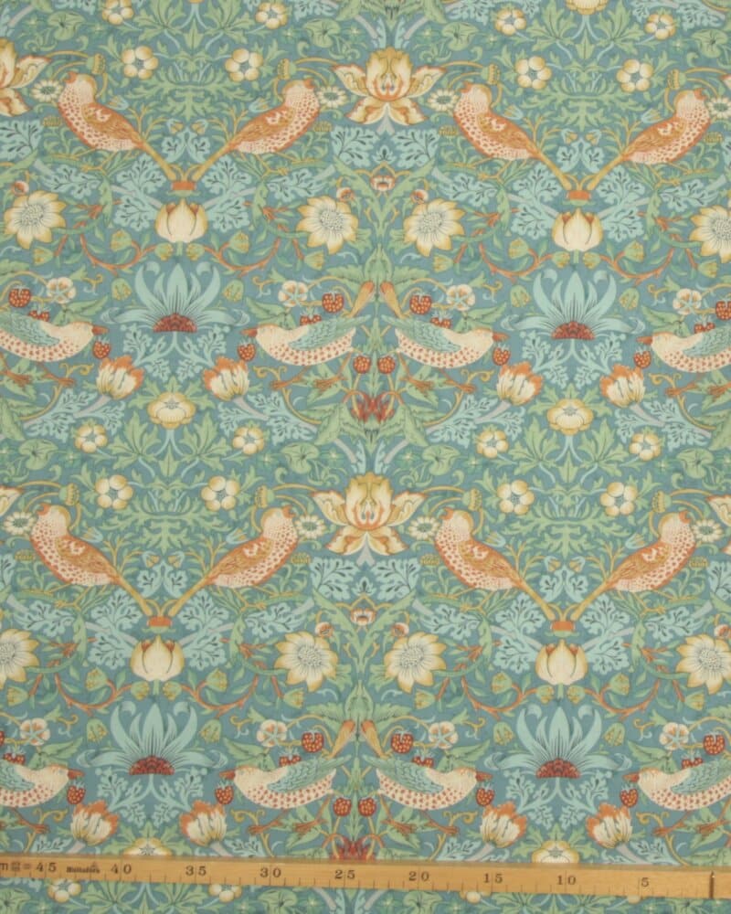 Strawberry thief, støvet petrol - William Morris