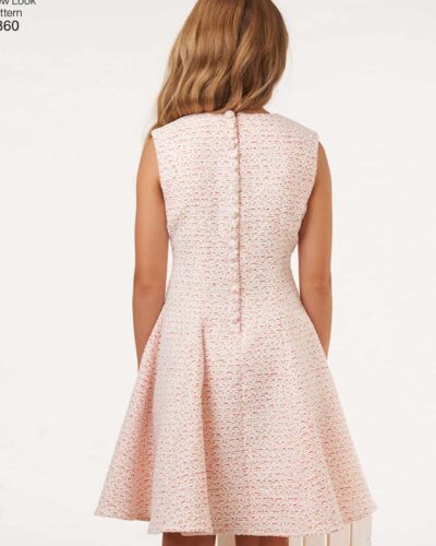 Kjole - str. 8-16 år 8 Kjole - str. 8-16 år