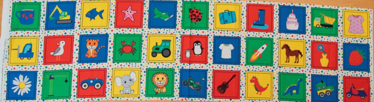 33 små motiver med bl.a fisk og køretøjer - Patchwork panel - Billede 2