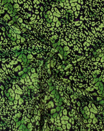 Kiwigrønt mønster - Twillvævet viskose m. stræk 7 Kiwigrønt mønster - Twillvævet viskose m. stræk