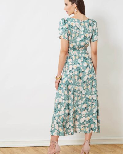 Kjole med tulipanærmer - str.30-42 10 Kjole med tulipanærmer - str.30-42