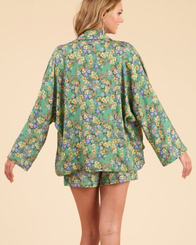 Jakke, shorts og bikinitop - str. 34-46
