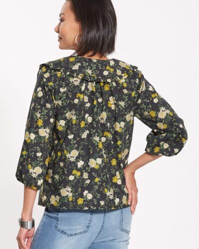 Skjorte med stor krave - str. 34-46 10 Skjorte med stor krave - str. 34-46