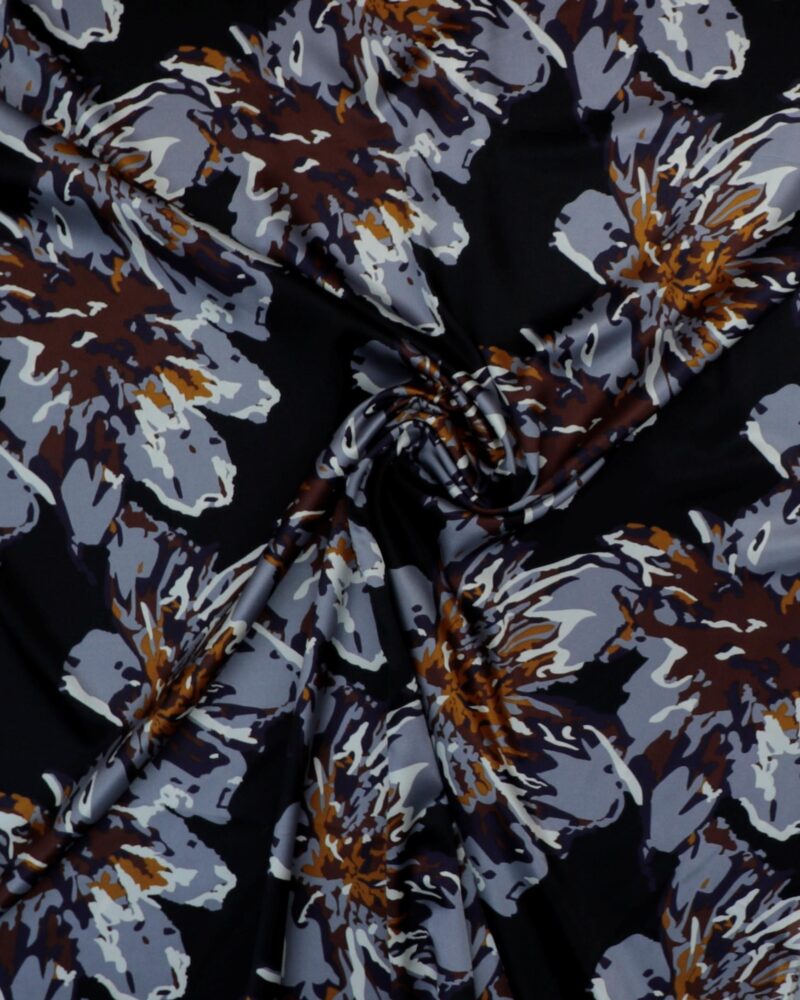 Sort m. grå blomster - Blød satin - Image 3