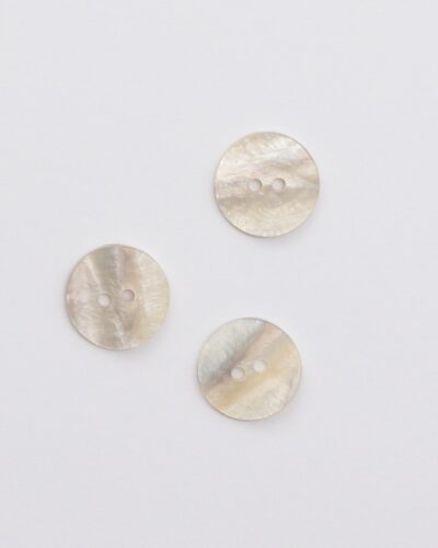 Offwhite/lysegrå - Perlemor lignende 19 mm