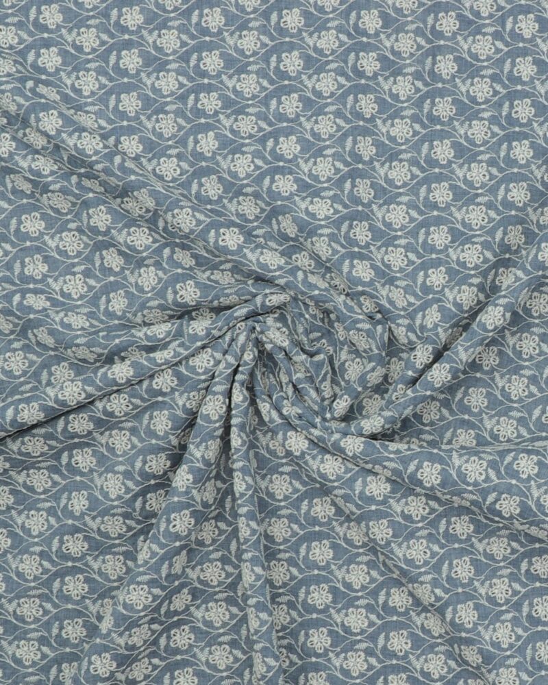Blå m. offwhite blomster - Broderie Anglaise - Image 3
