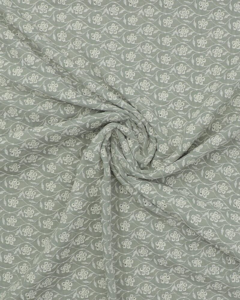 Støvet grøn m. offwhite blomster - Broderie Anglaise - Image 3