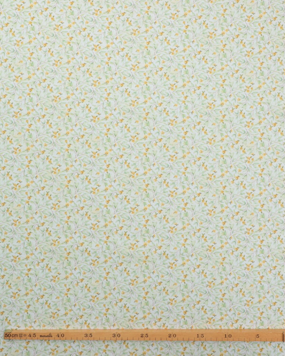 Gule blomster, grønne blade på offwhite - Patchwork - Billede 2