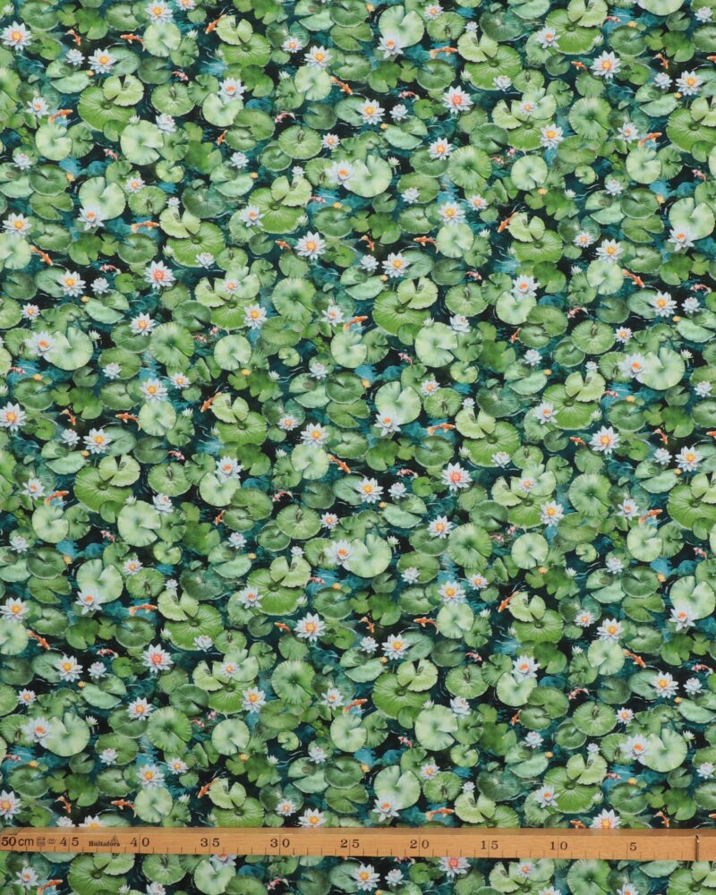 Koi pond, små Koikarper og åkander – Patchwork - Image 2
