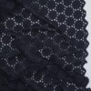 Mørkeblå med stor blomst - Broderie Anglaise
