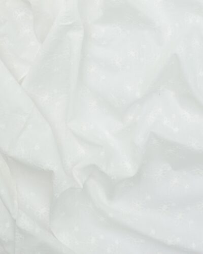Lys creme m. broderet blomstersnerler - Broderie Anglaise