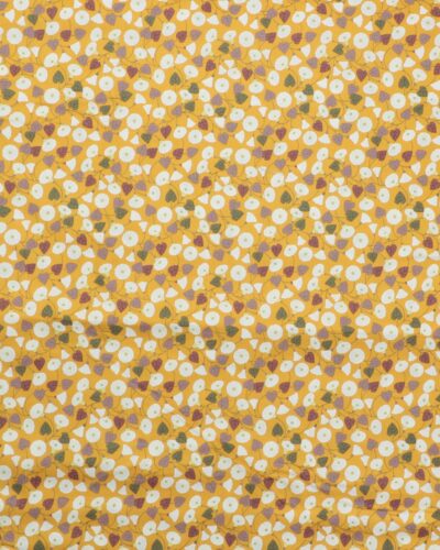 Sennepsfarvet med hvide blomster - Patchwork