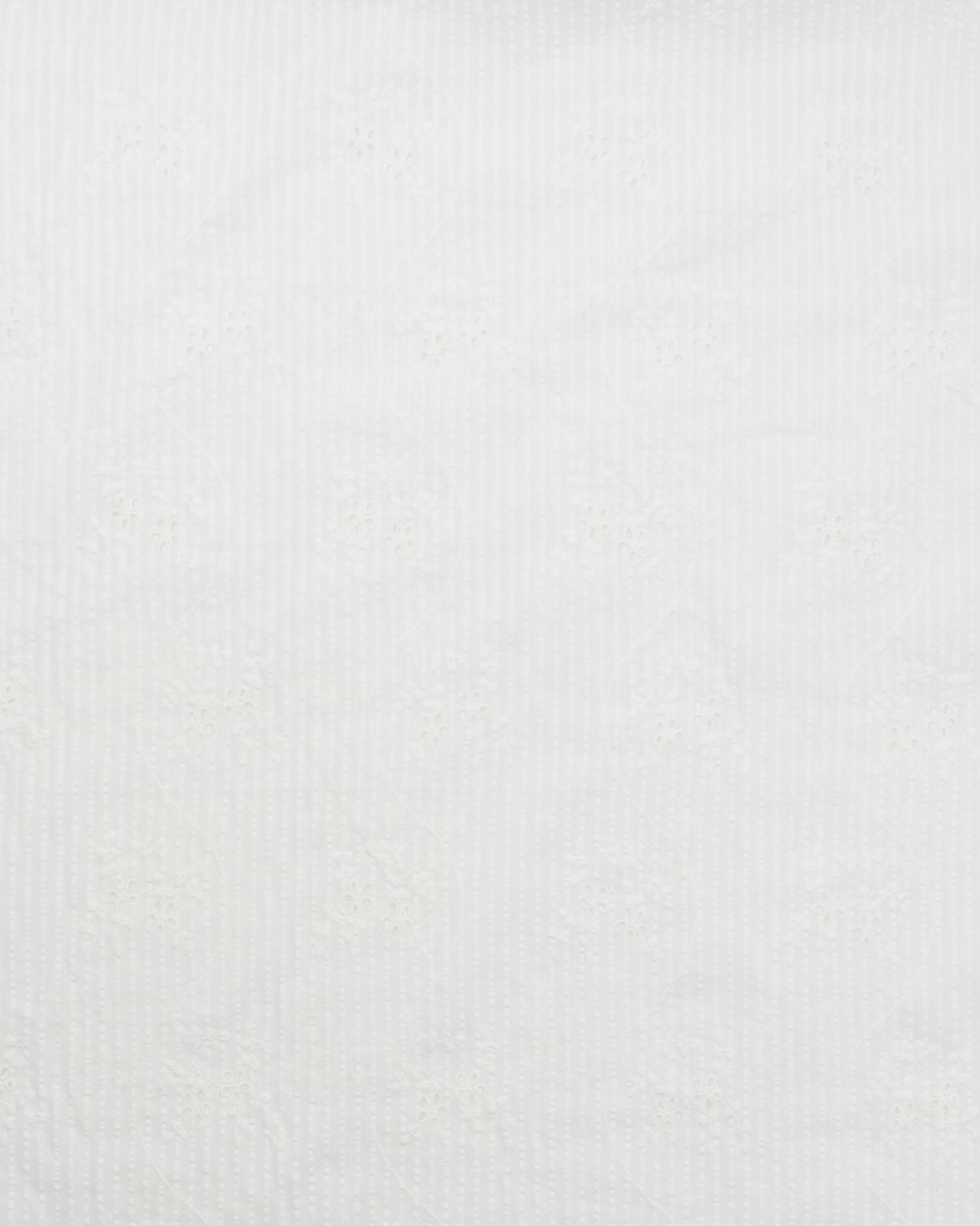 Hvid med blomster på snerle - Broderie Anglaise 3 Hvid med blomster på snerle - Broderie Anglaise