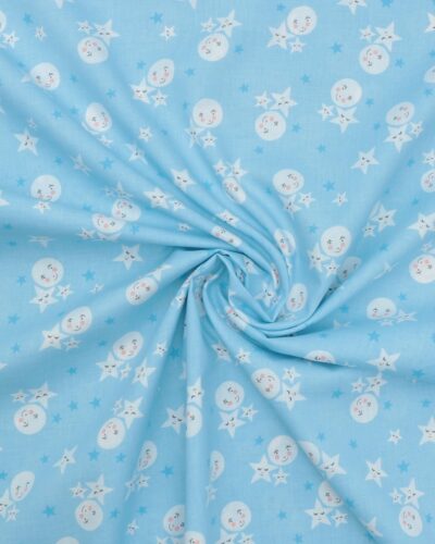 Stjerner og måner på lys blå - Bomuld