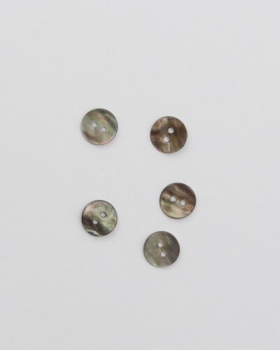 2-huls mosgrøn - Perlemor 10 mm