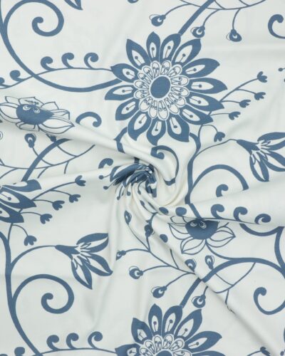 Hvid med blå blomst - Boligtekstil 7 Hvid med blå blomst - Boligtekstil