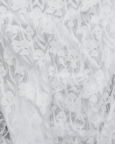 Hvid med blomstermønster - Let gardinstof 7 Hvid med blomstermønster - Let gardinstof