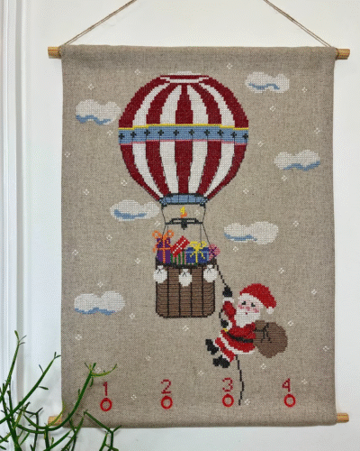 Santa´s hot air balloon - 40x56 cm (adventskalender)