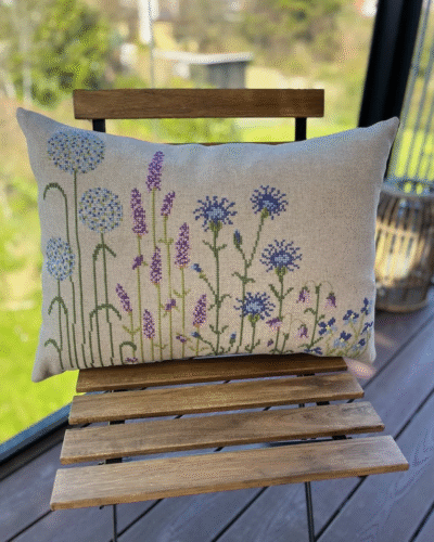 Blue flowers pillow - ca. 40x56 cm
