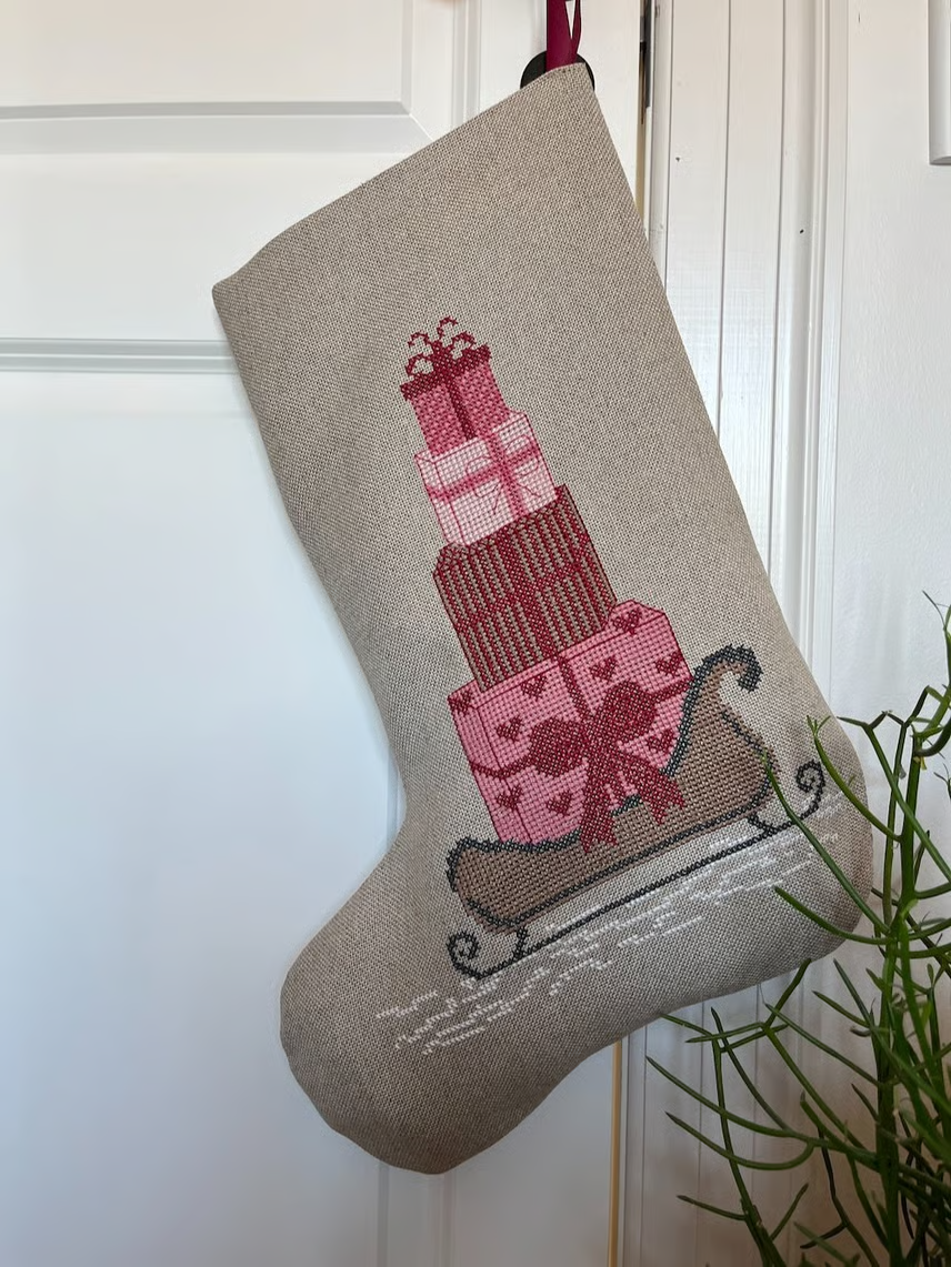 Stocking with red gifts - ca. 52x37 cm 3 Stocking with red gifts - ca. 52x37 cm