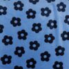 Lyseblå m. mørkeblå blomst - Microfleece