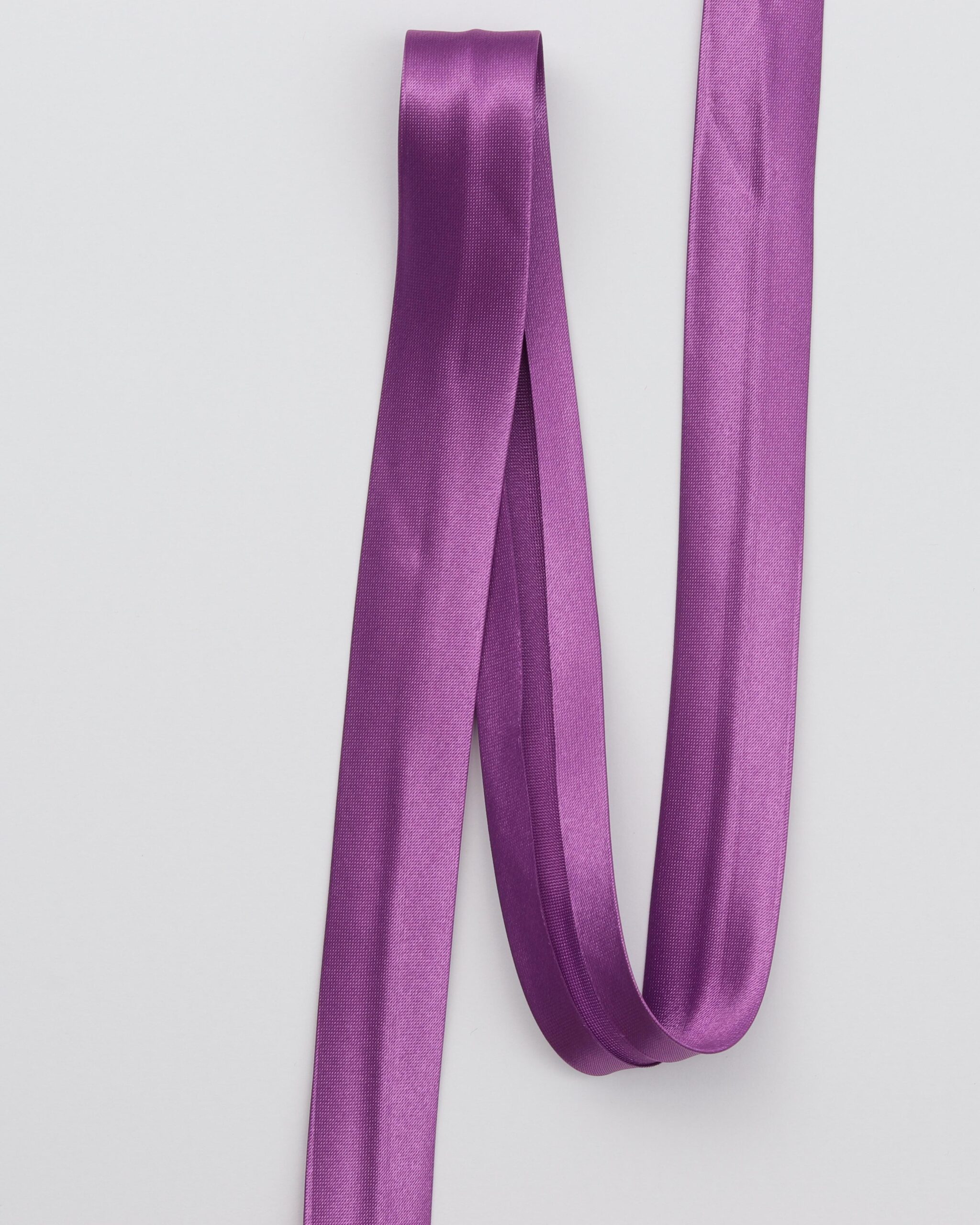 Ensfarvet satin skråbånd 20 mm - Polyester