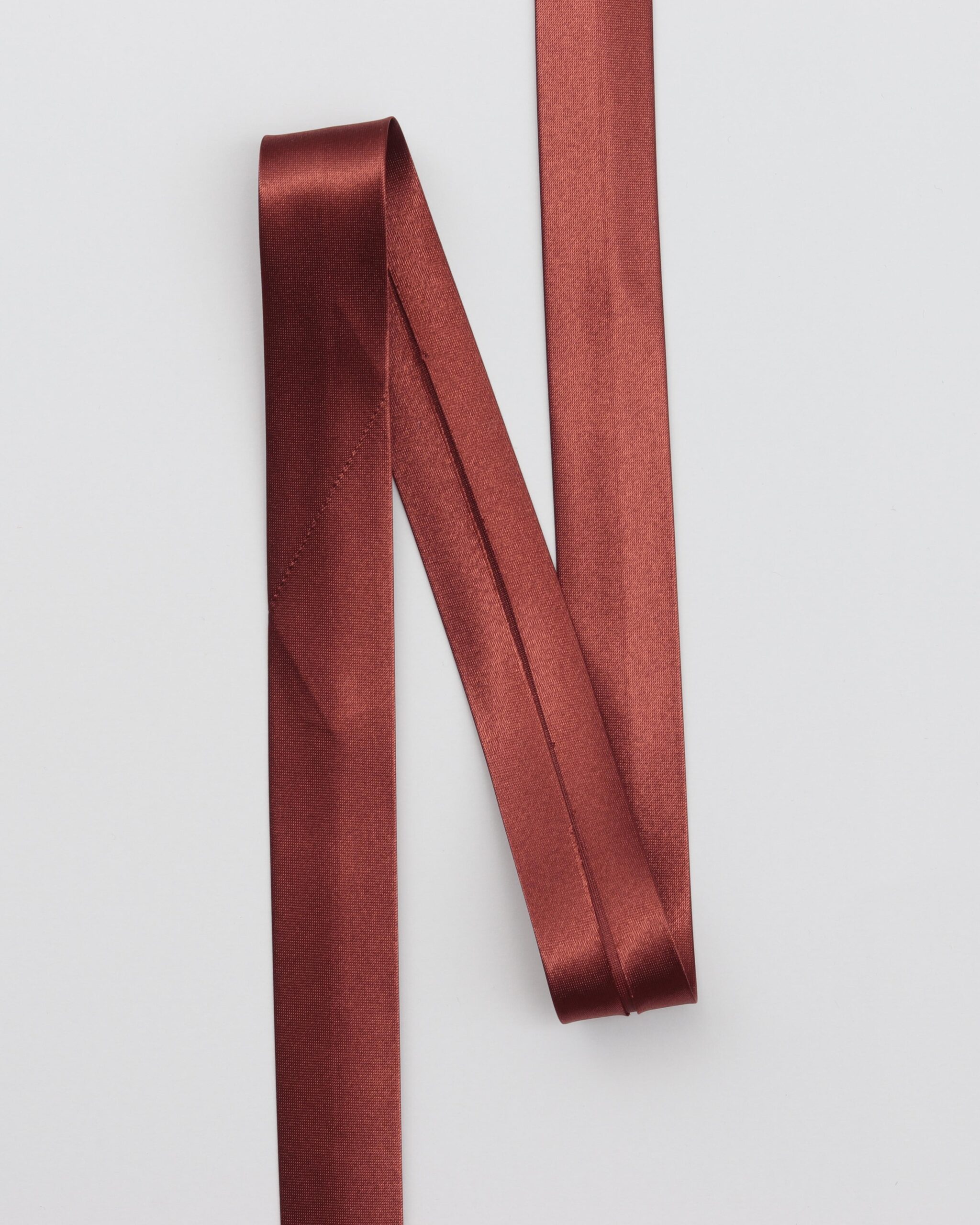 Ensfarvet satin skråbånd 20 mm - Polyester