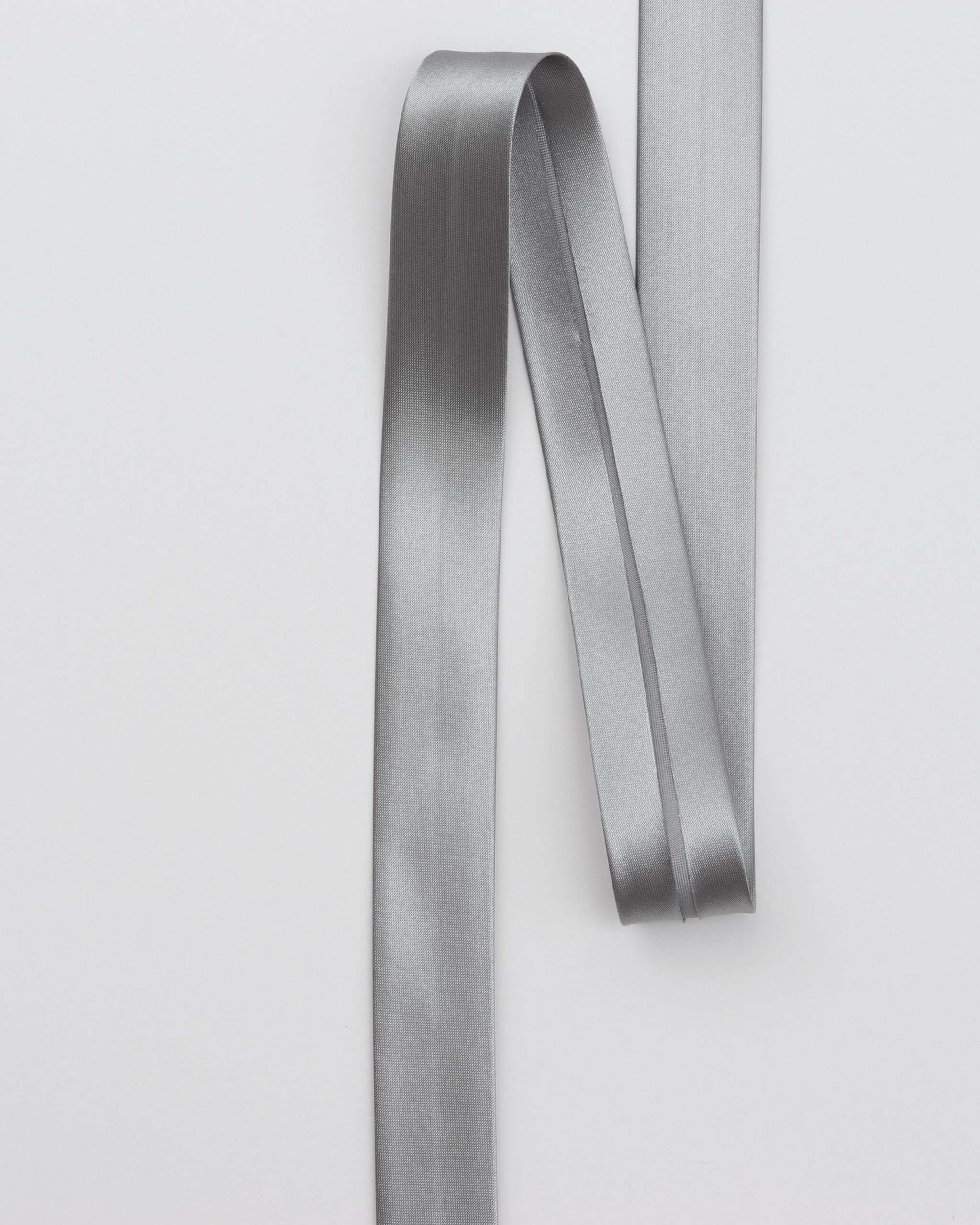 Ensfarvet satin skråbånd 20 mm - Polyester