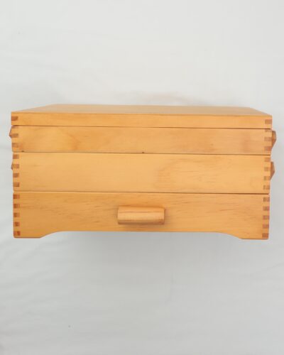 Alternative view of Milward sybox i træ